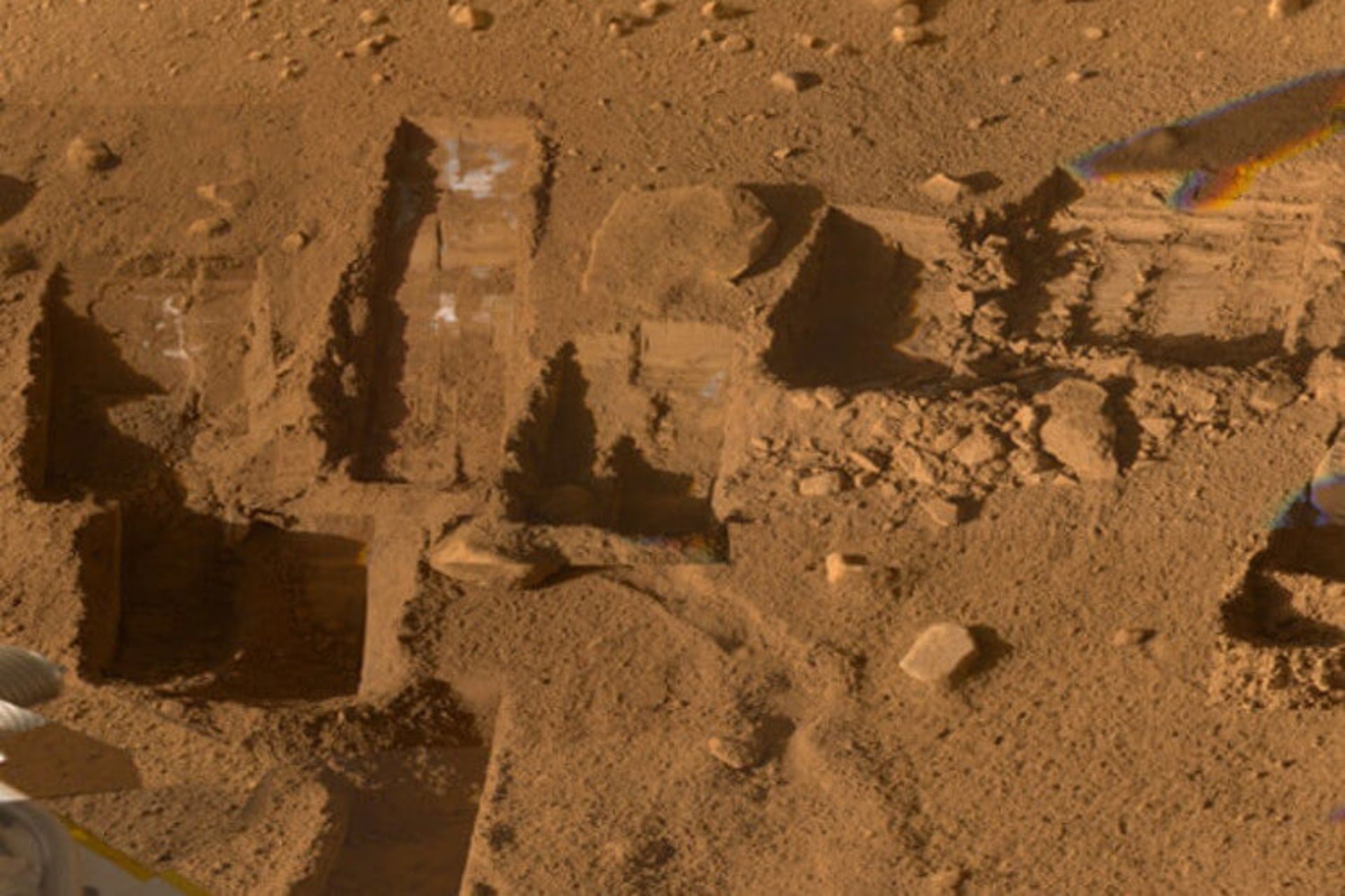 کاوشگر سطح‌نشین فونیکس ناسا در مریخ