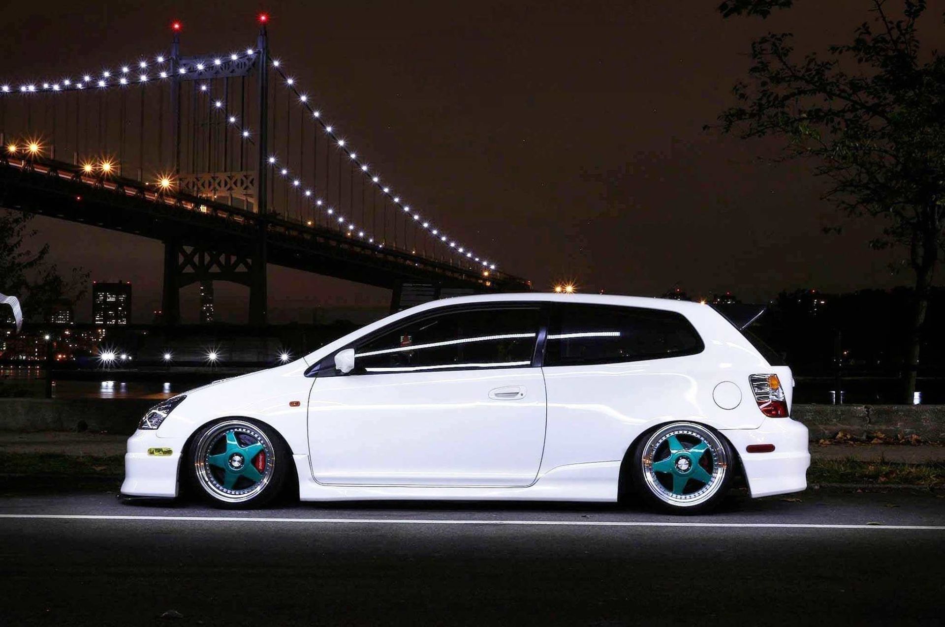 Super Street Toyo Tires Shuter Space