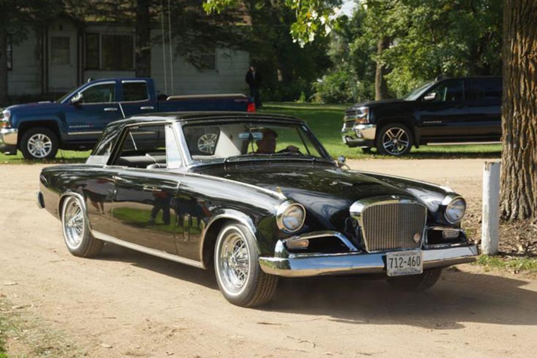 Studebaker Gran Turismo Hawk