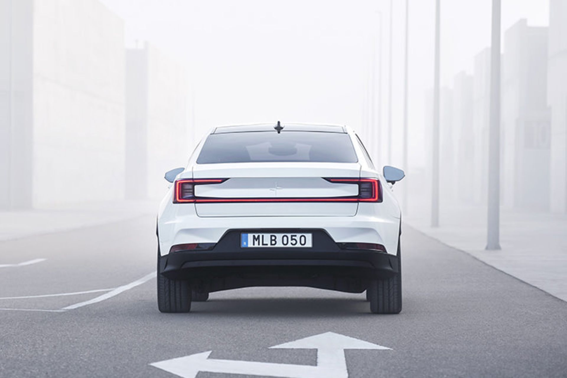 Polestar 2 EV / خودروی الکتریکی پل استار 2