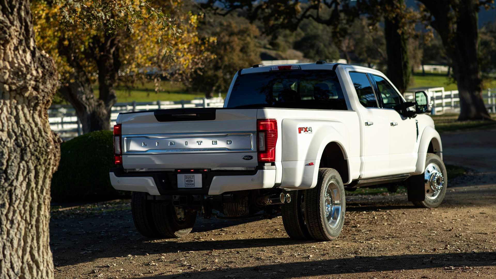 2020 Ford Super Duty / وانت پیکاپ فورد سوپردیوتی