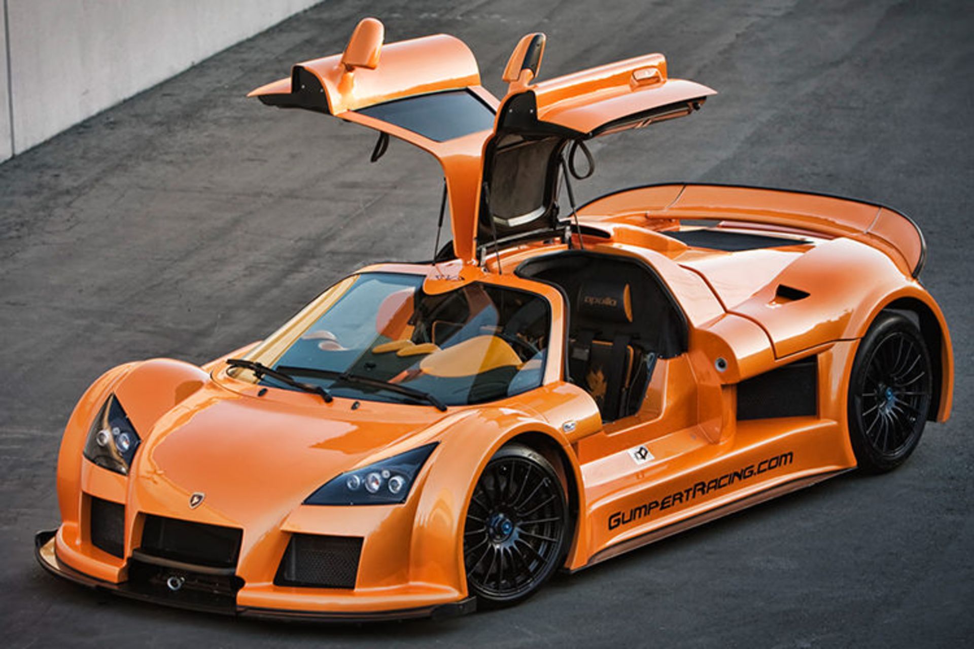 Gumpert Apollo