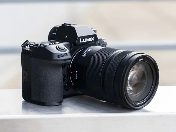 Panasonic پاناسونیک لومیکس S1 و S1R