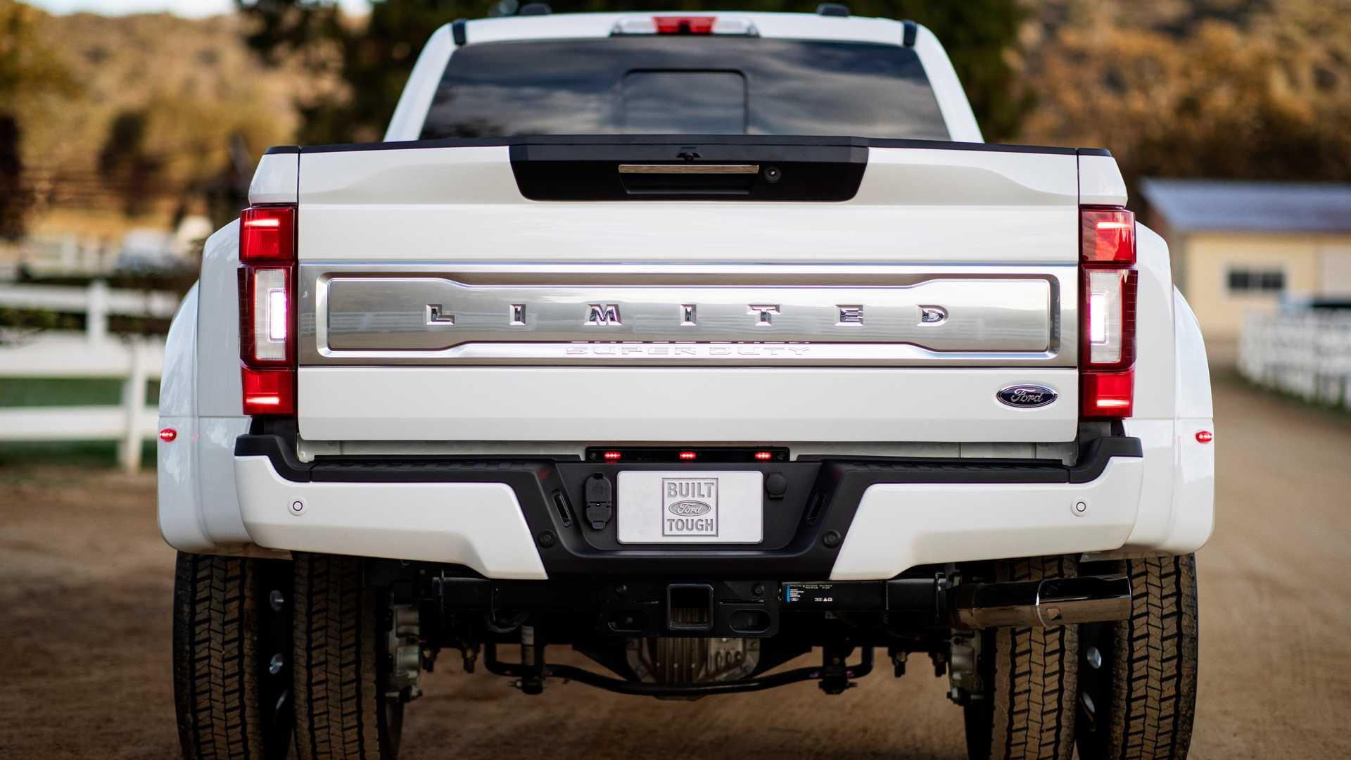 2020 Ford Super Duty / وانت پیکاپ فورد سوپردیوتی