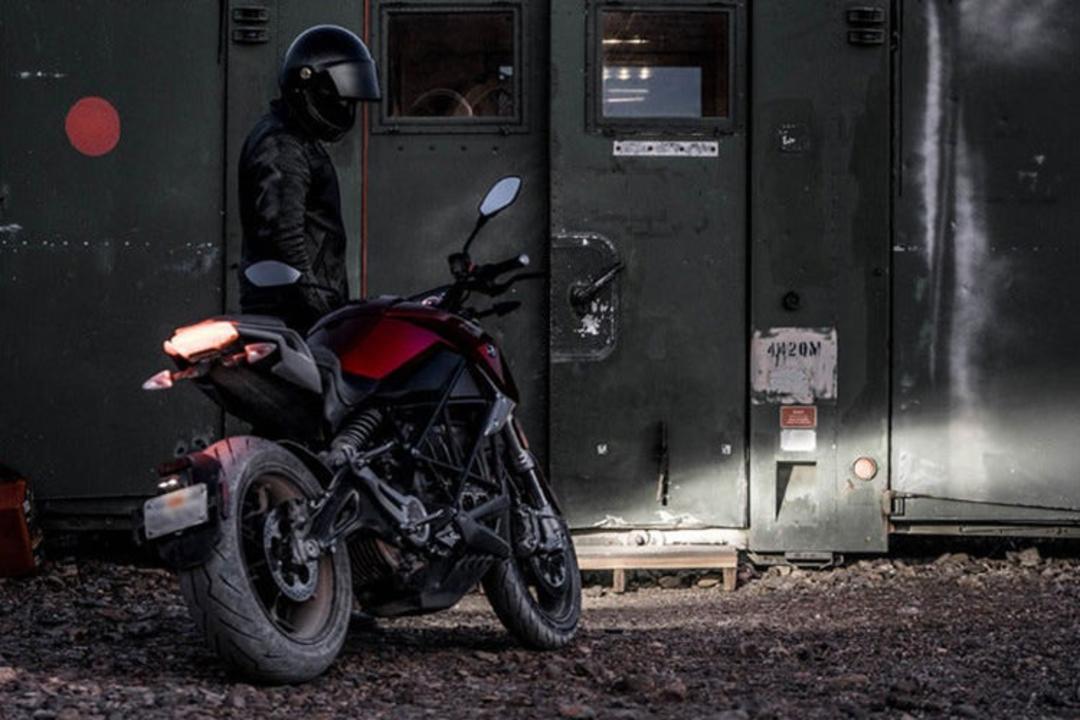 Zero SR/F electric motorcycle / موتورسیکلت برقی زیرو