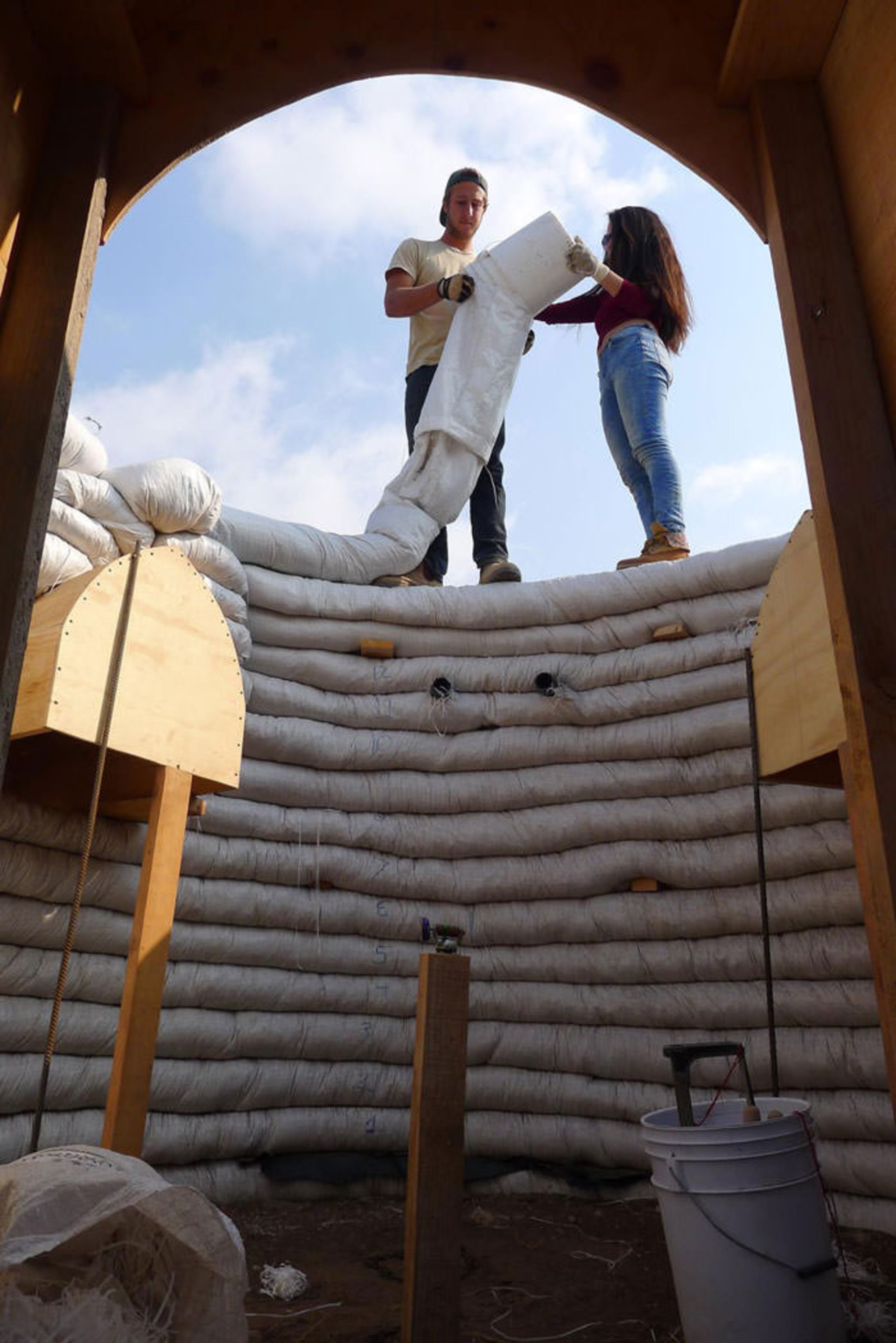 ابرخشت / superadobe