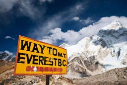 پیداشدن اجساد کوهنوردان دراثر ذوب‌ یخچال‌های اورست
