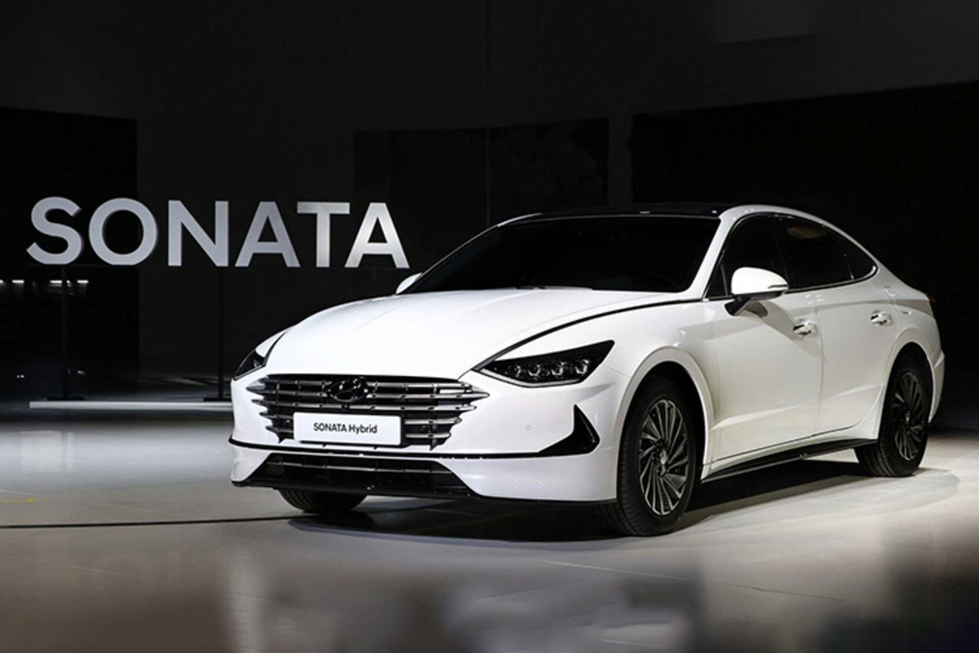 هیوندای سوناتا هیبریدی