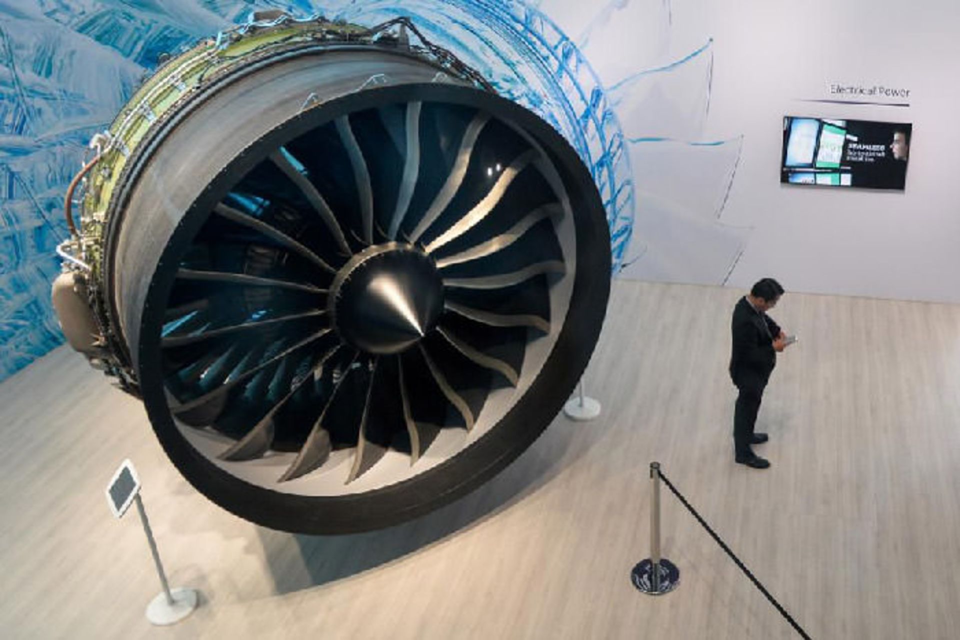 هواپیمای برقی