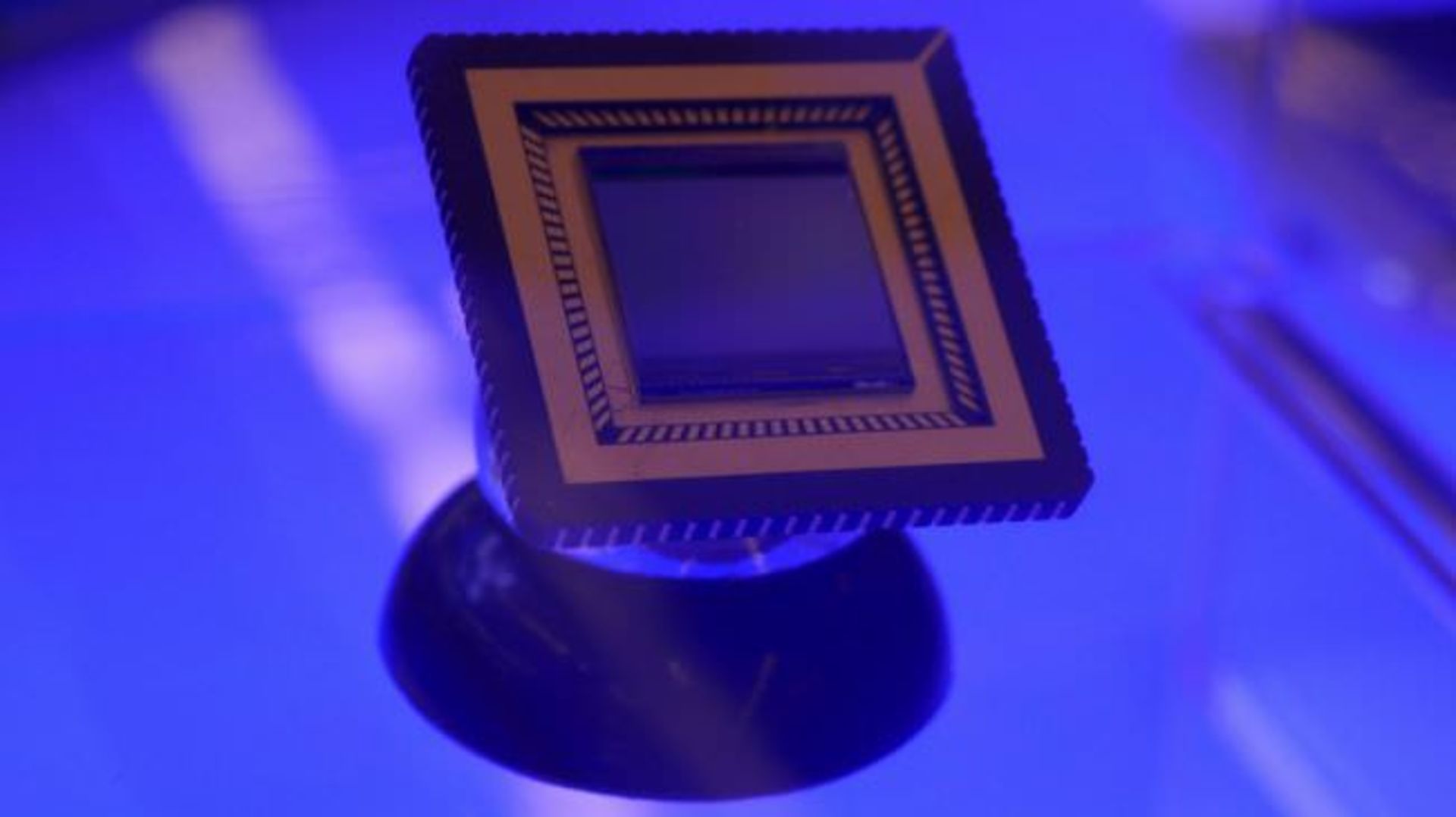 Graphene scanners