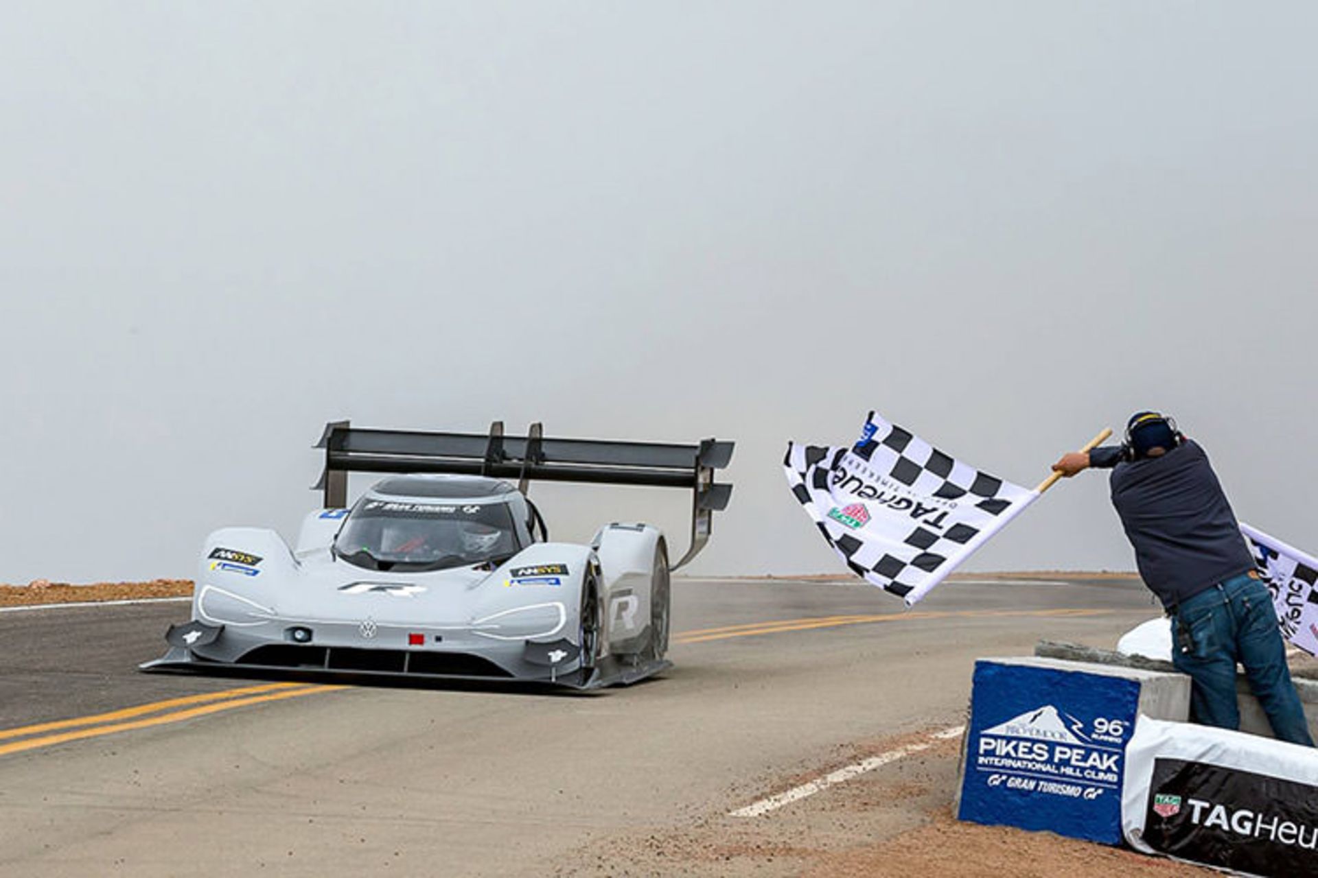 Volkswagen I.D. R / فولکس واگن پایکس پیک