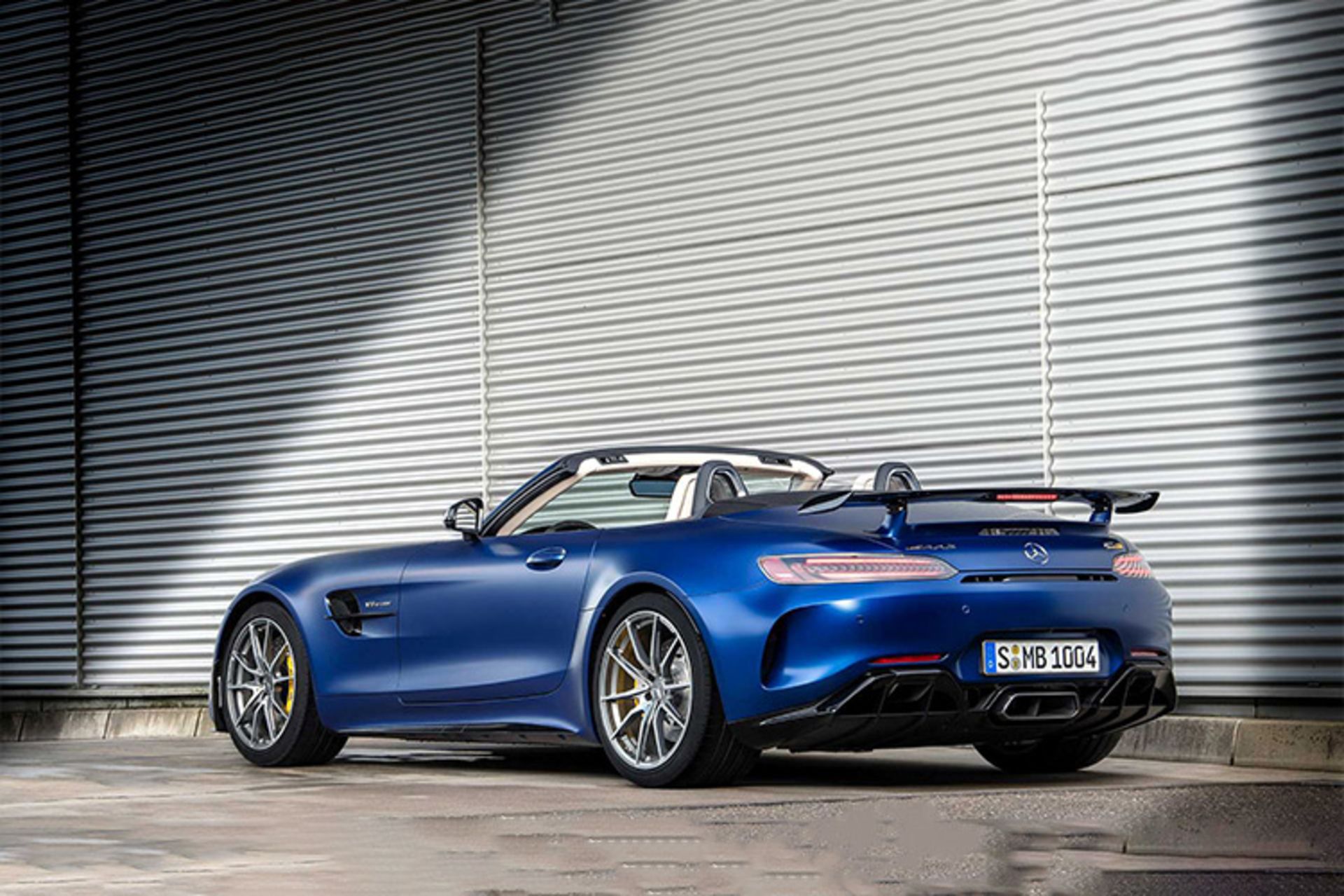 مرسدس بنز AMG GT R رودستر