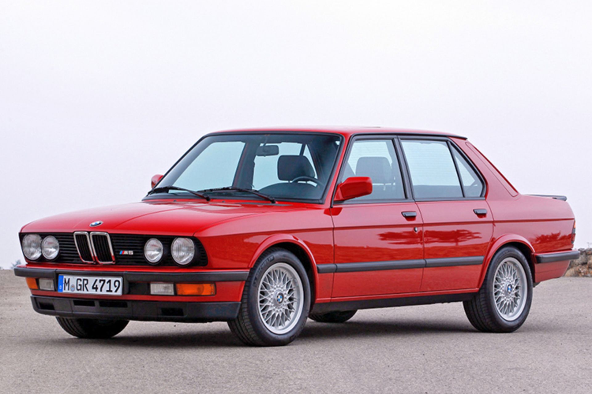 مرجع متخصصين ايران BMW M5 1985