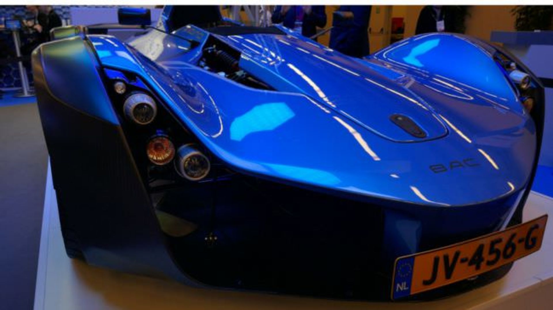 Graphene cars