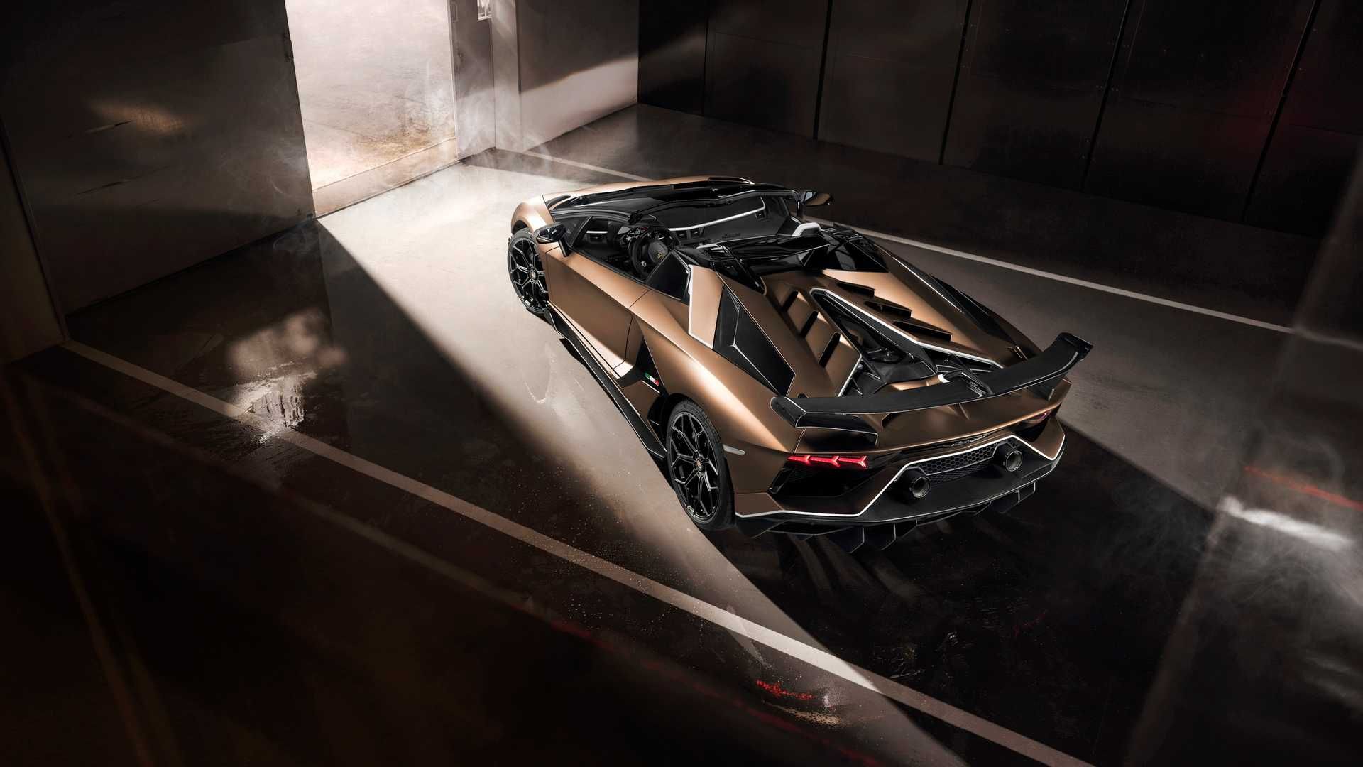 Lamborghini Aventador SVJ Roadster / لامبورگینی اونتادور سوپرولوچه جوتا رودستر