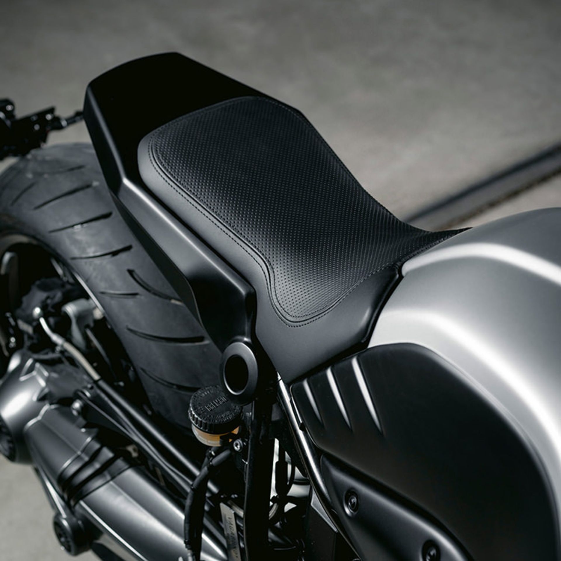 VAGABUND BMW R NINE T motorcycle / بی ام و موتورسیکلت