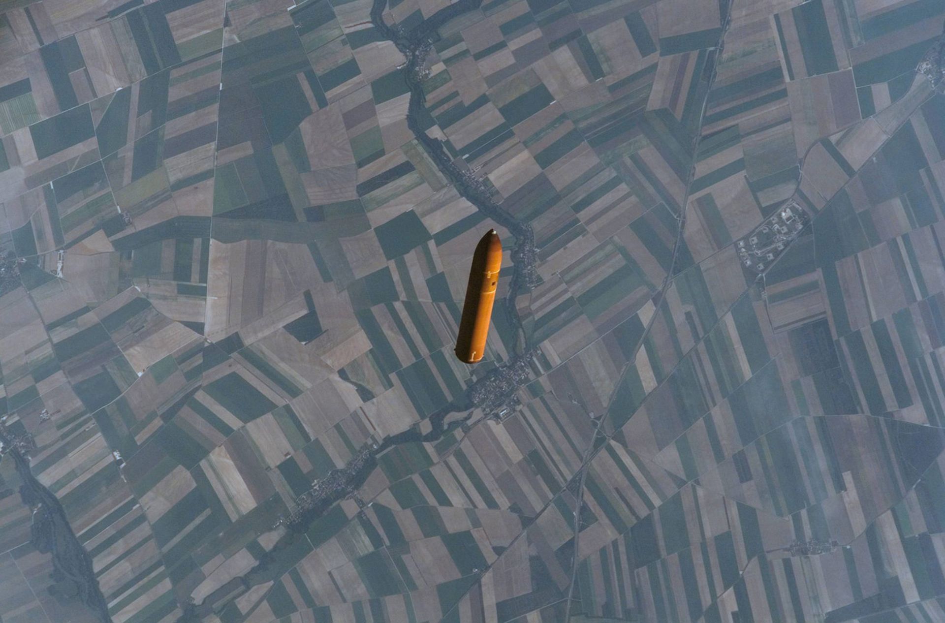 مخزن خارجی شاتل فضایی space shuttle external tank