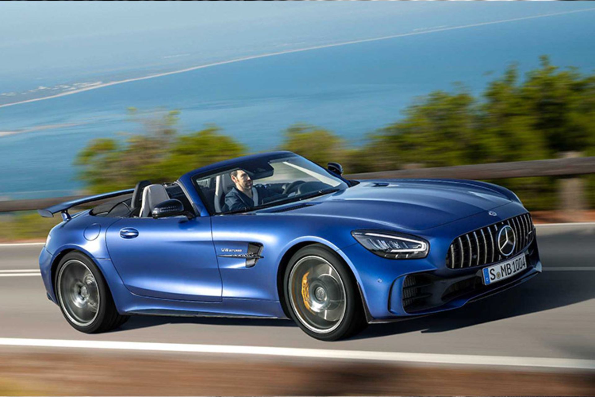 مرسدس بنز AMG GT R رودستر