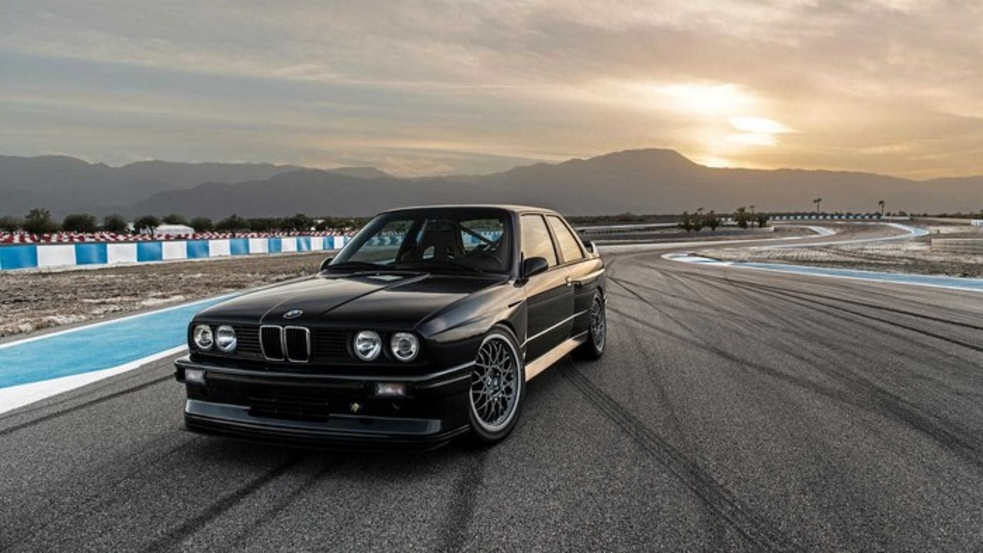 BMW E30 M3 by Redux