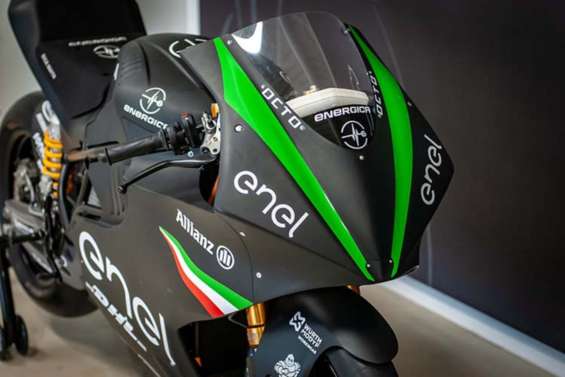 Energica Ego Corsa / موتورسیکلت برقی انرجیکا