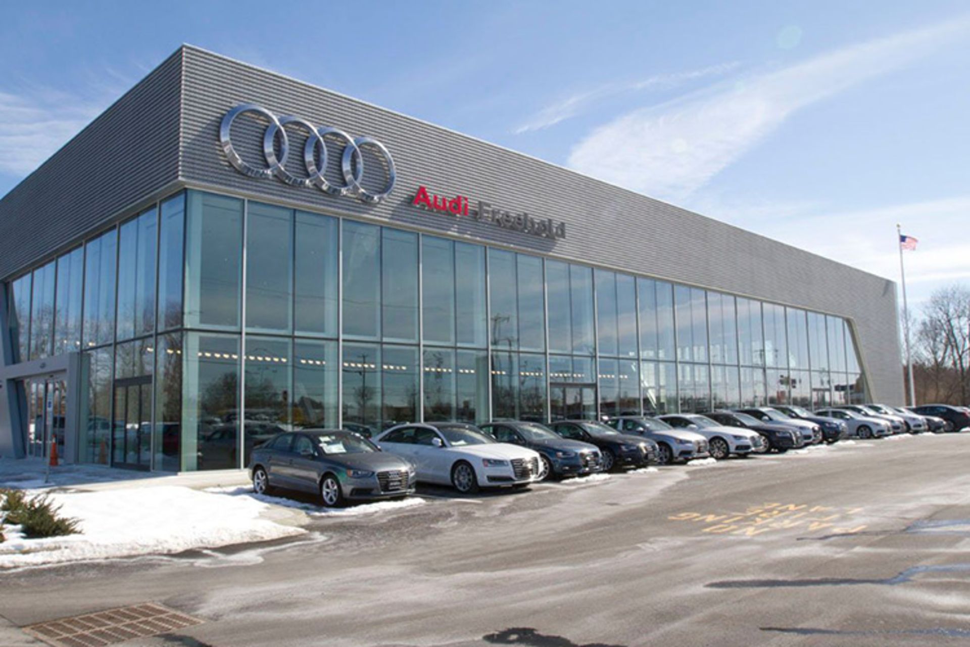 کاهش فروش نمایندگی های خودرو در آمریکا