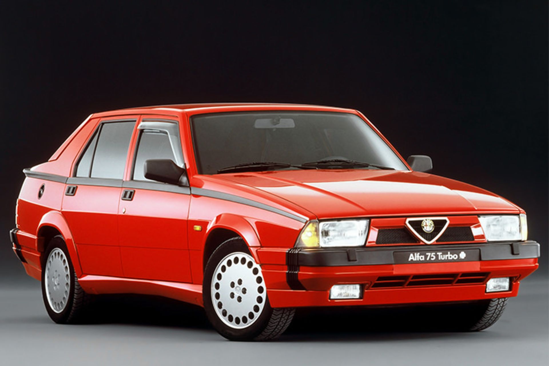 Alfa Romeo 75
