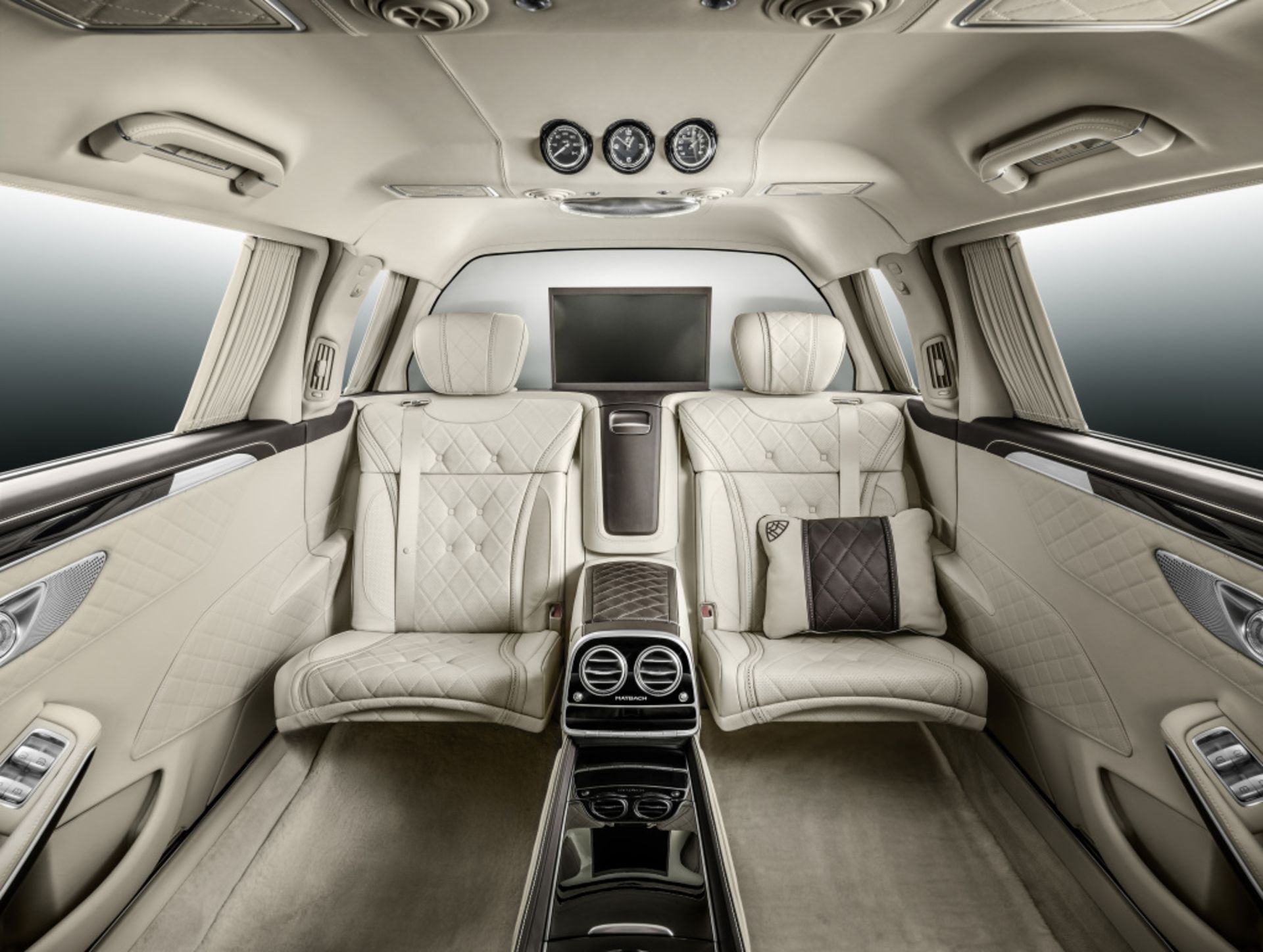 Maybach Pullman S 600
