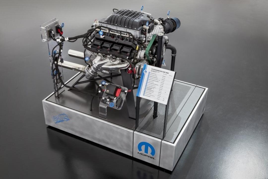 1968 Dodge Charge with hellephant engine