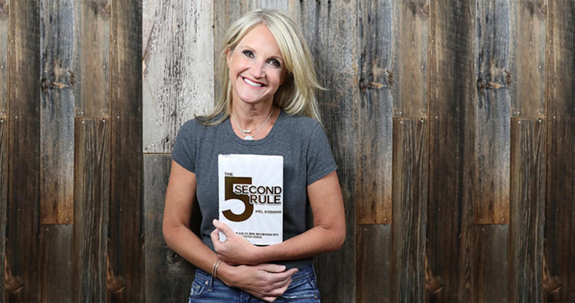 کتاب قانون ۵ ثانیه مل رابینز/mel robbins 5 second rule book