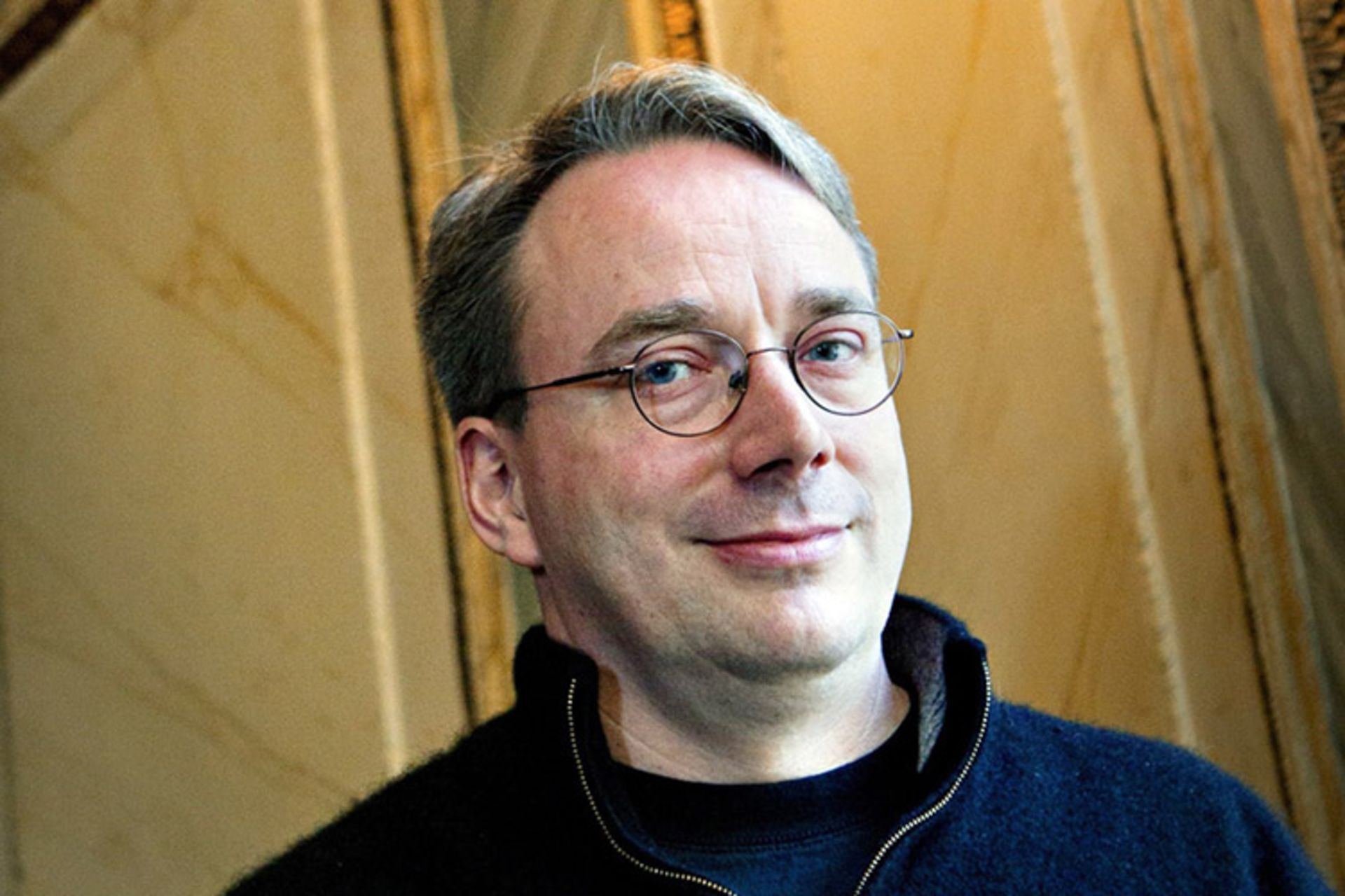 مرجع متخصصين ايران لينوس توروالدز / Linus Torvalds