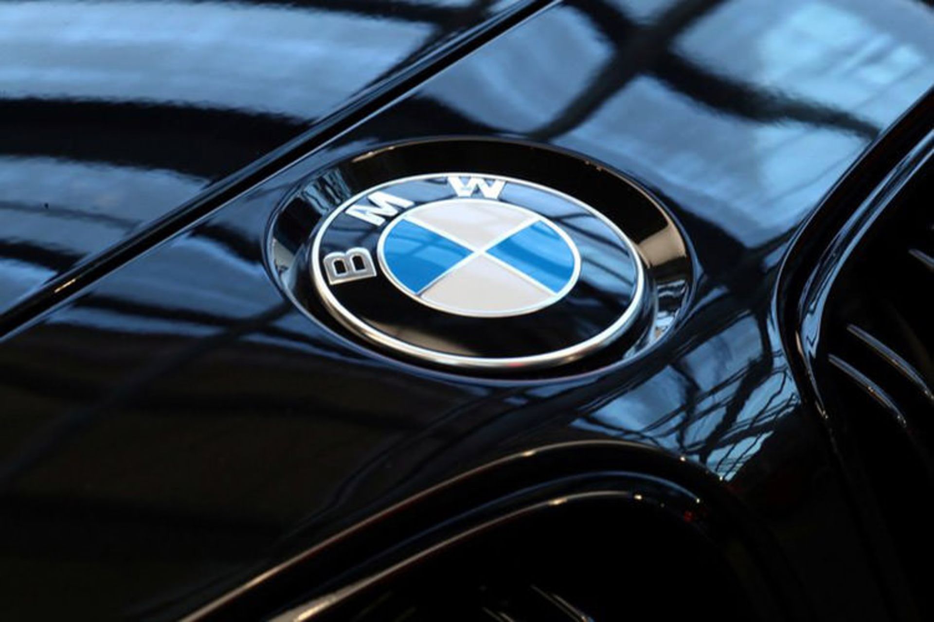 لوگوی بی ام و / BMW Logo
