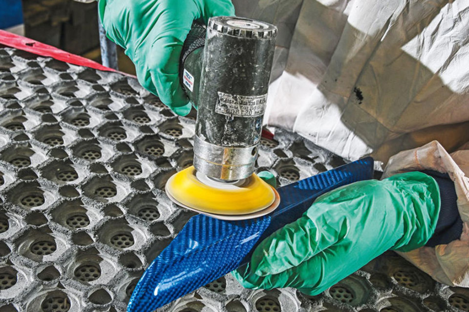 رنگ‌آمیزی فیبرکربن