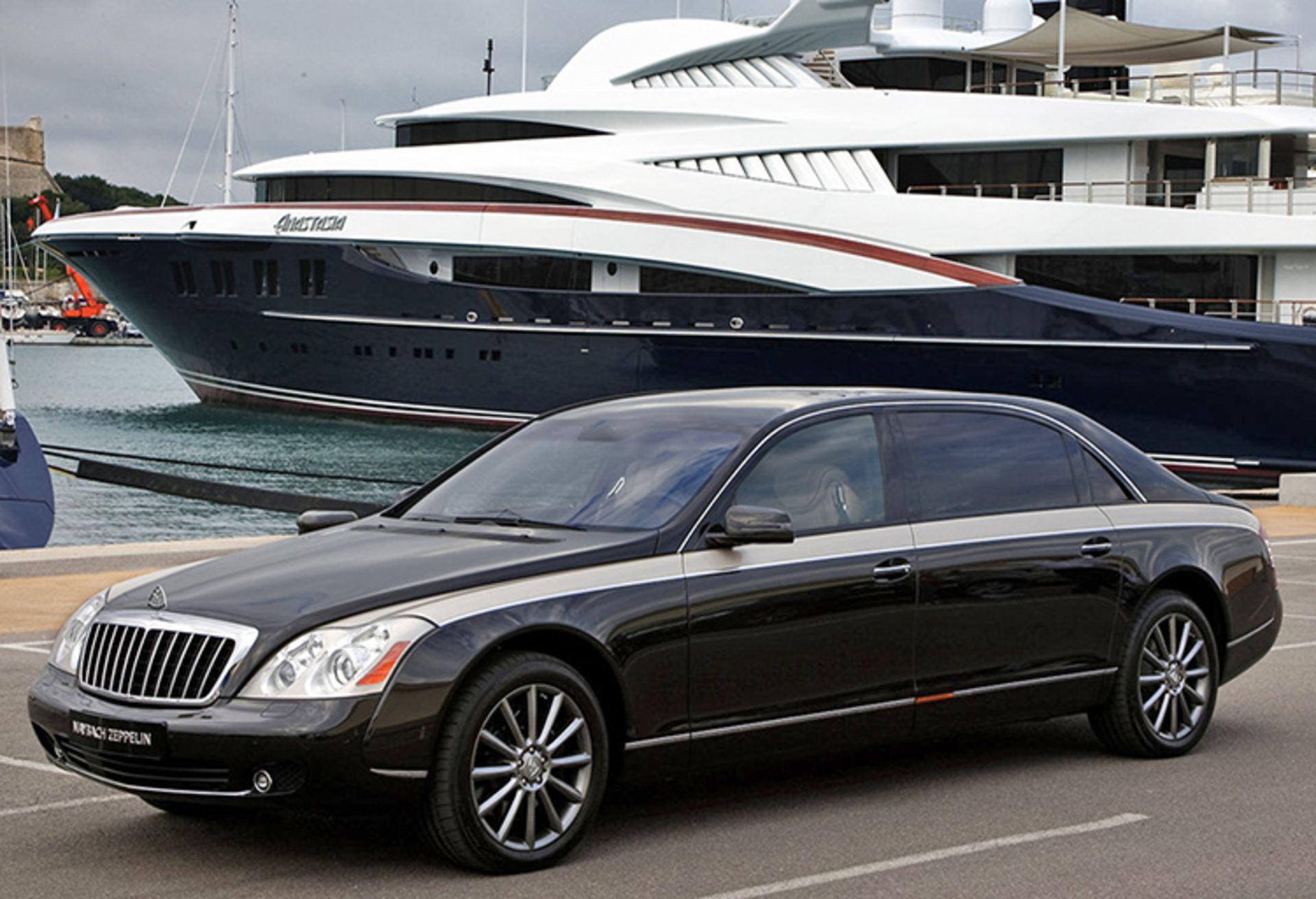 Maybach-Zeppelin-2010