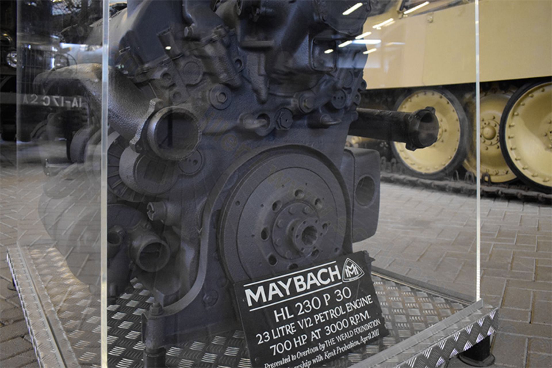 Maybach hl230
