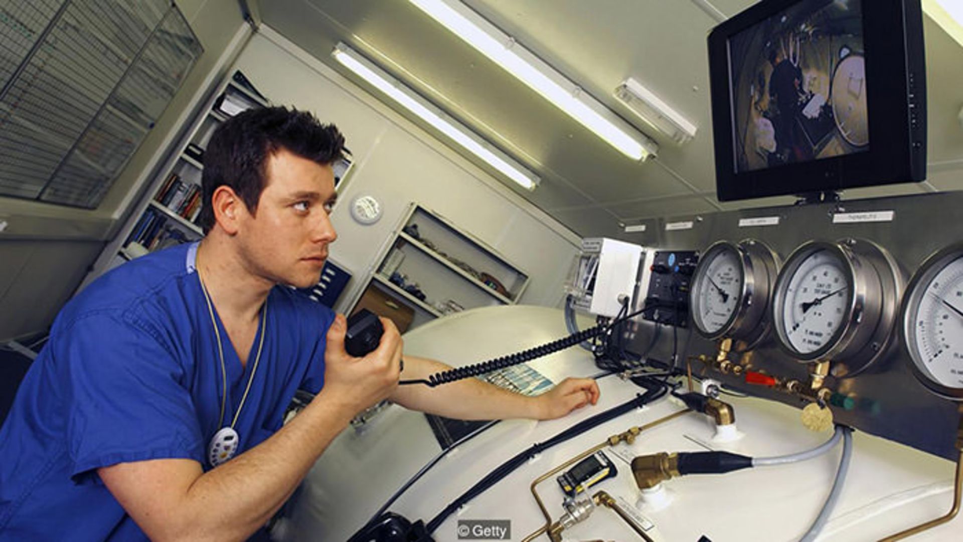 کنترل شناور