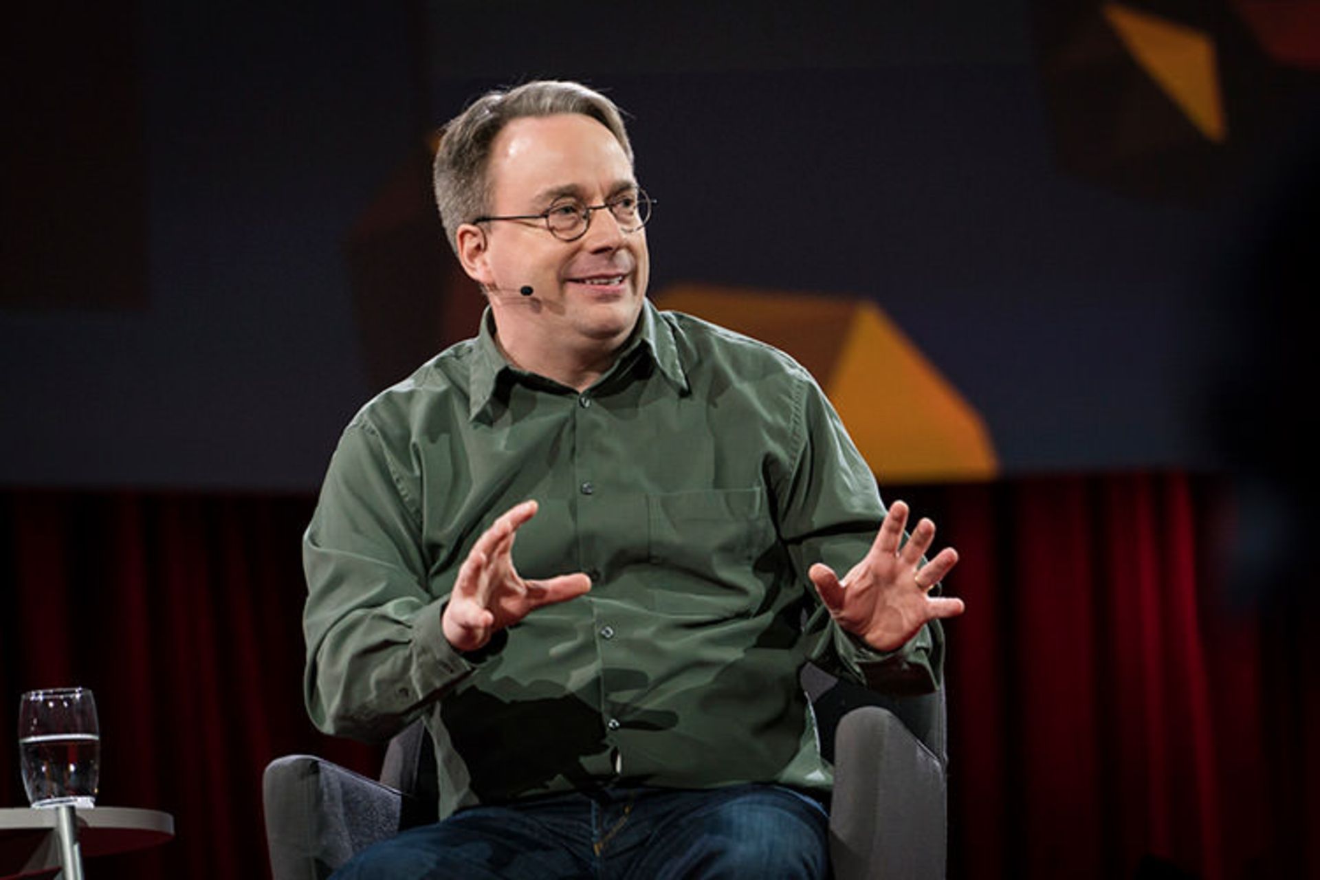 مرجع متخصصين ايران لينوس توروالدز / Linus Torvalds