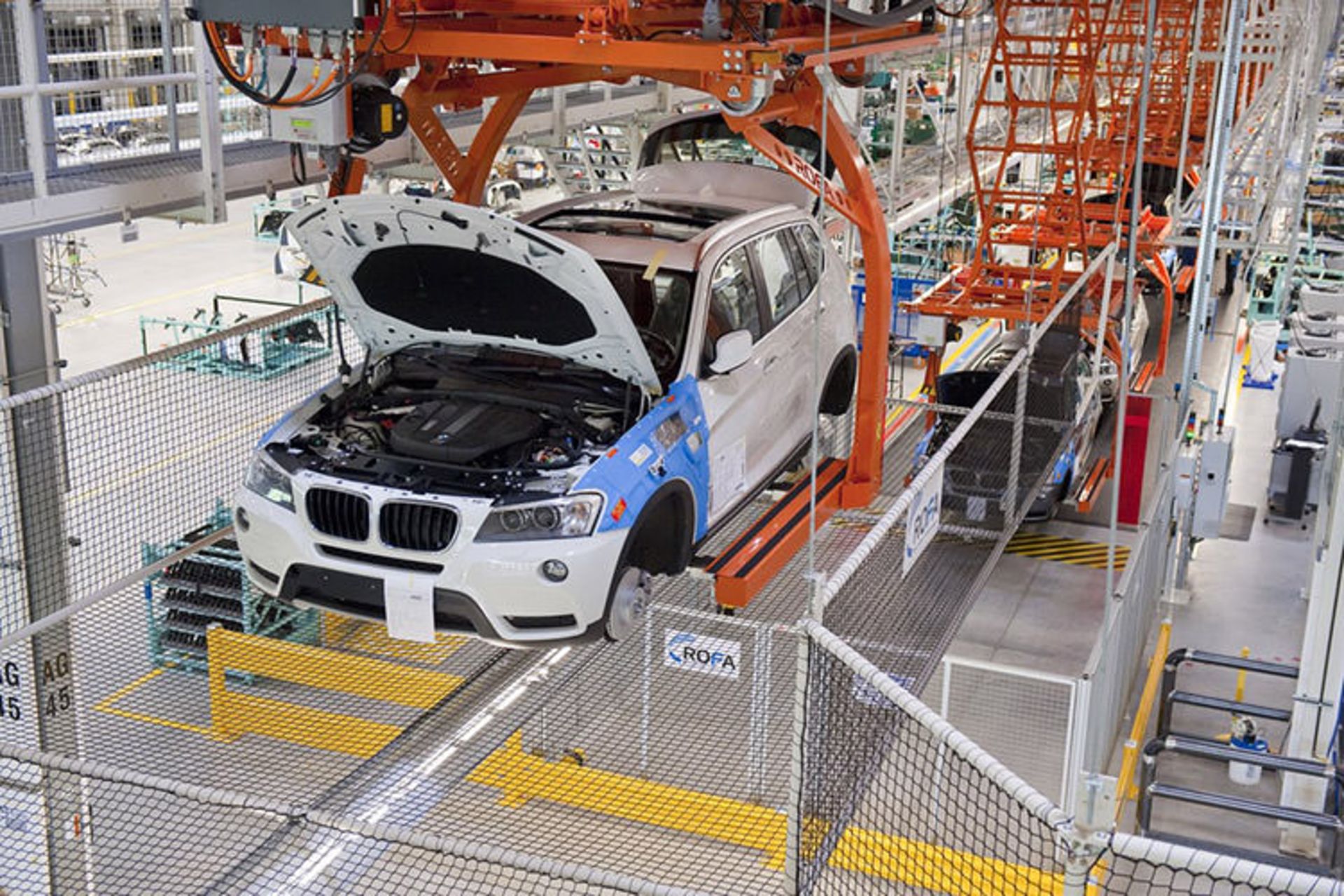 کارخانه بی ام و / BMW Factory