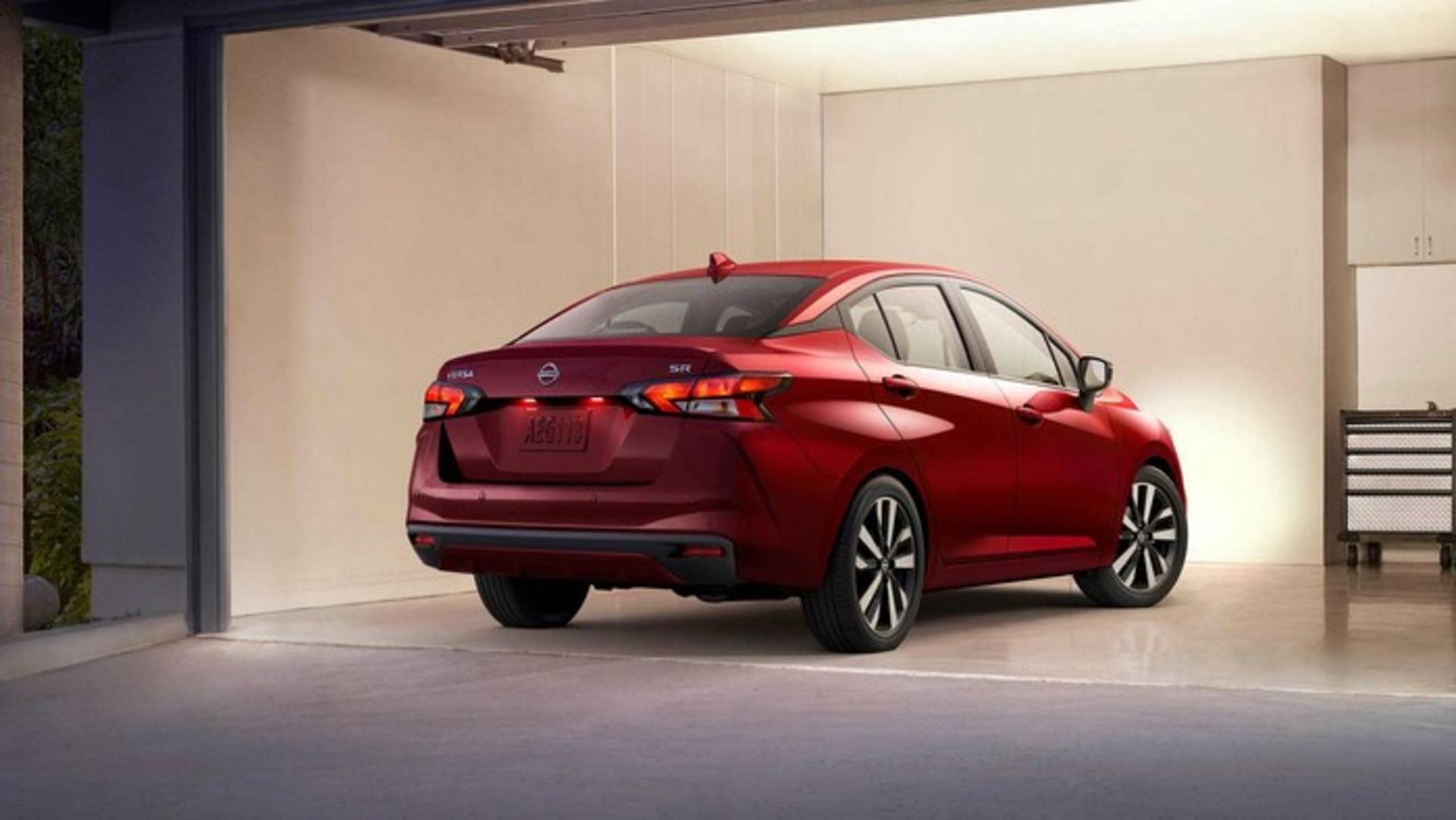nissan versa