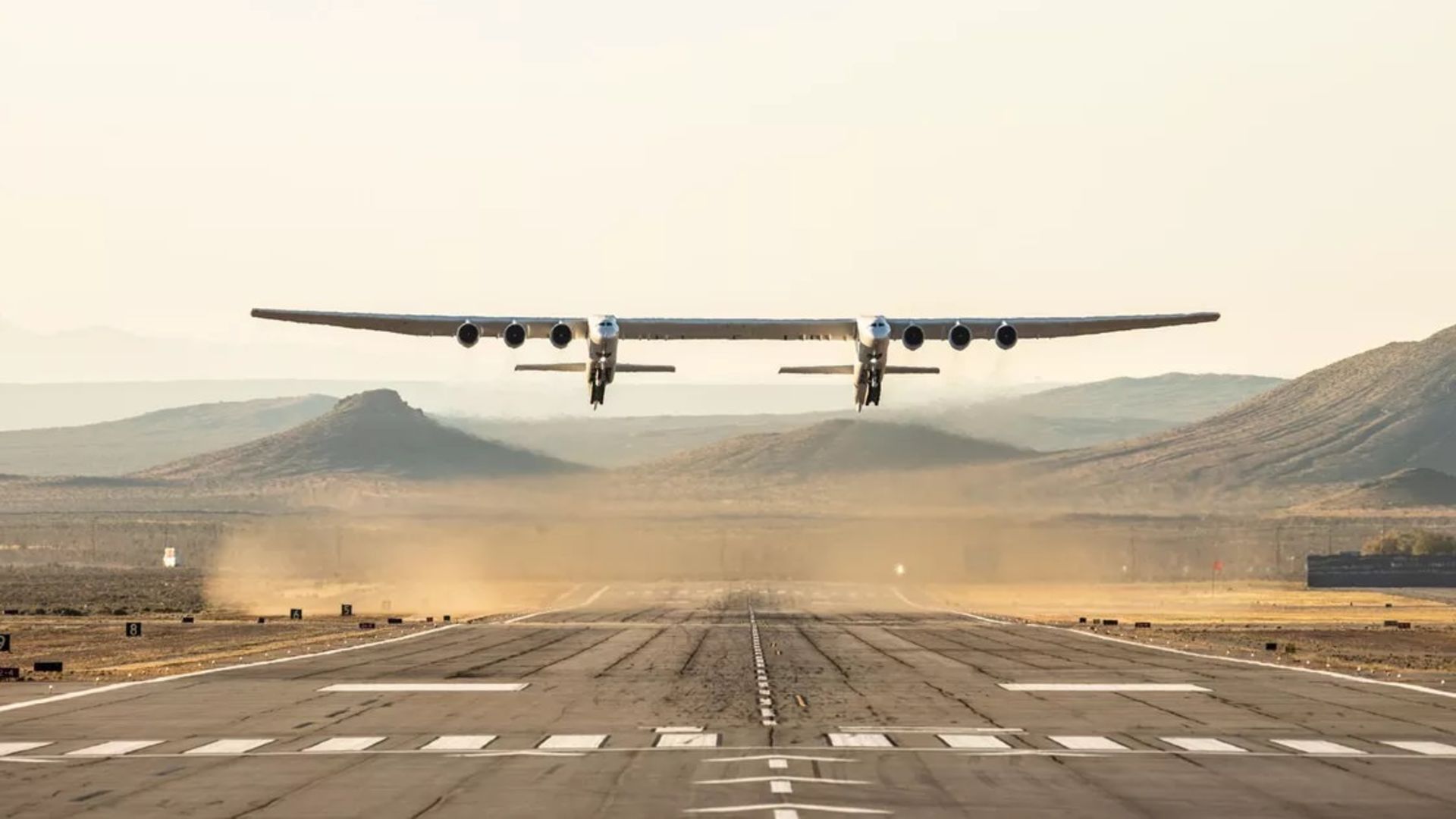 Stratolaunch / استراتولانچ