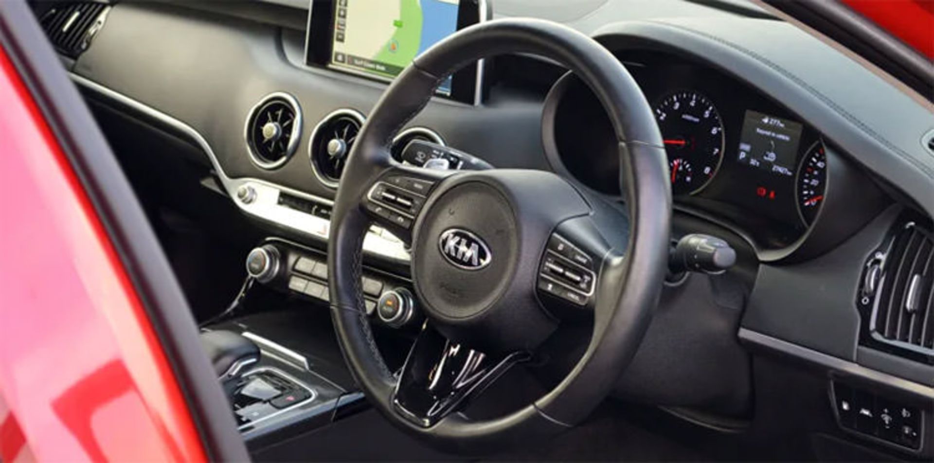 کابین کیا استینگر / kia stinger