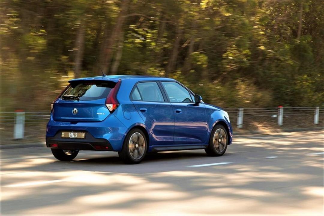2019 MG 3