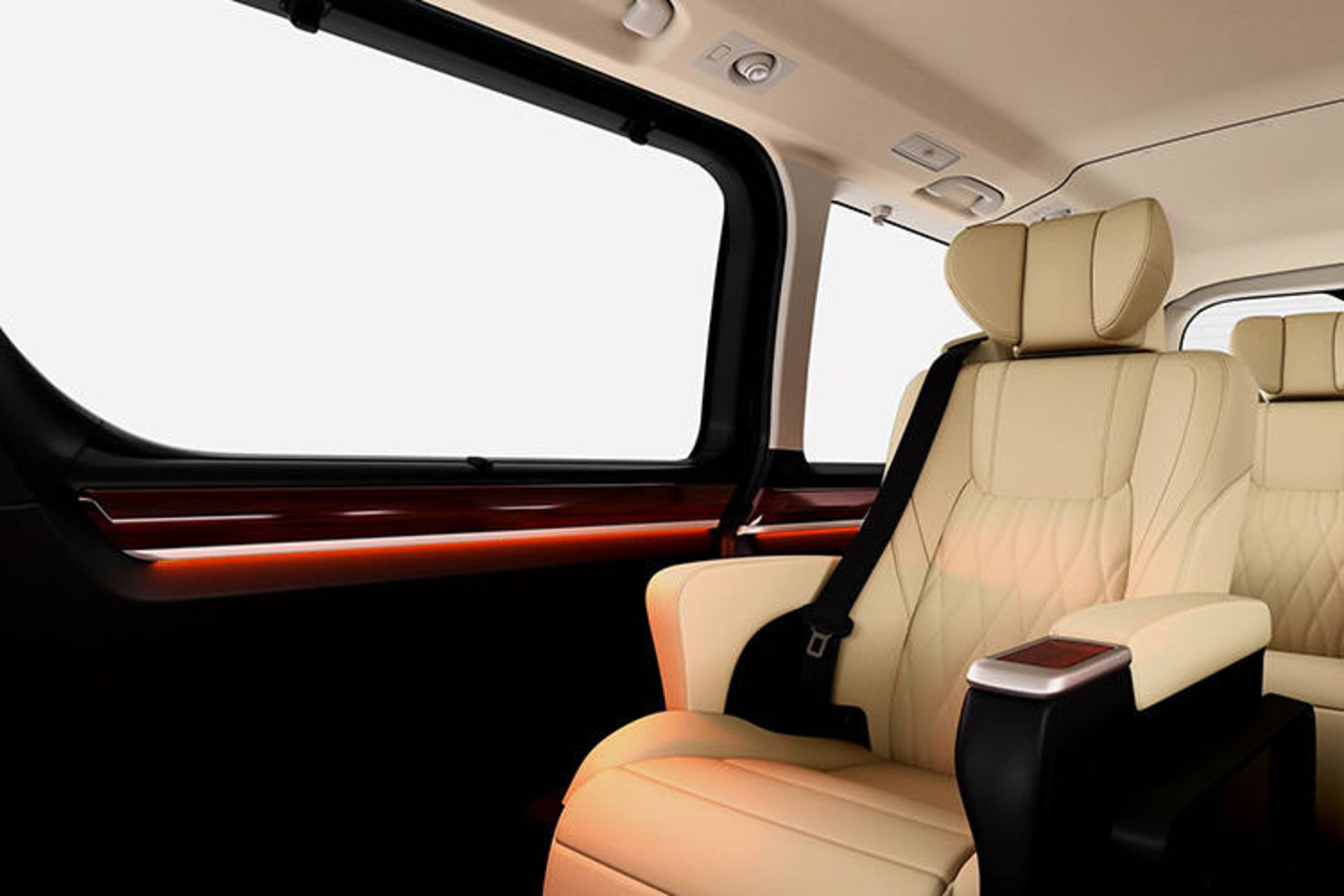 Toyota Granvia Luxury Minivan / مینی ون لوکس تویوتا گرنویا