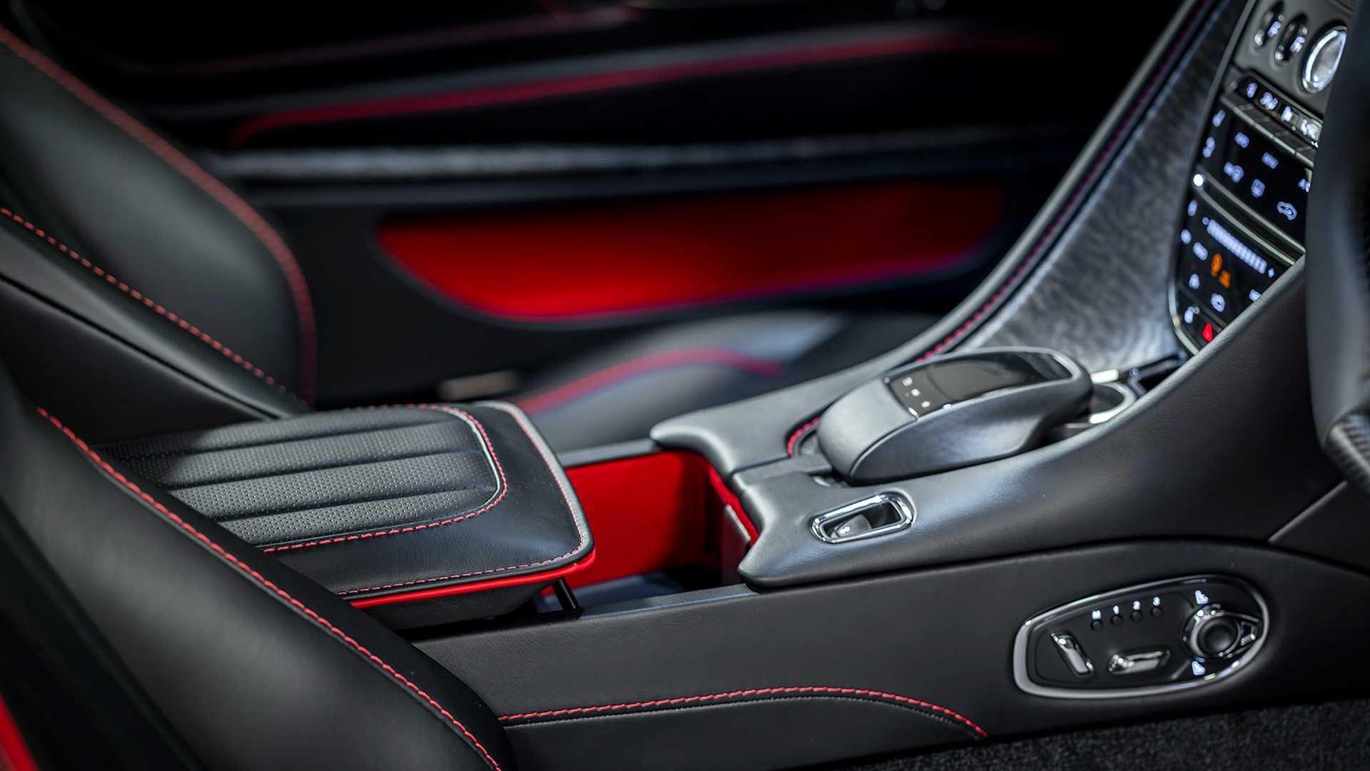 Aston Martin DBS Superleggera OHMSS Edition