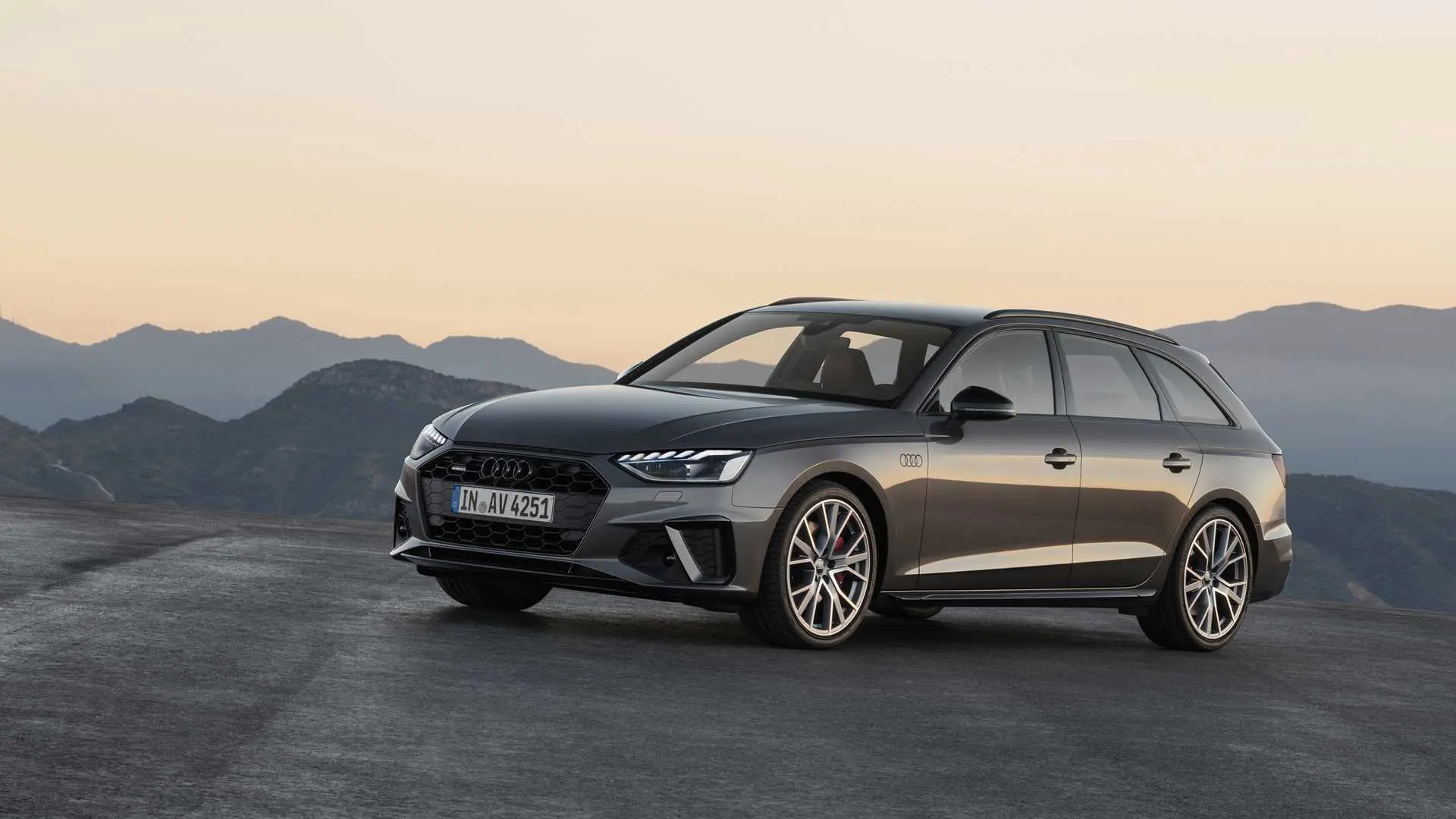 2020 Audi A4 / آئودی