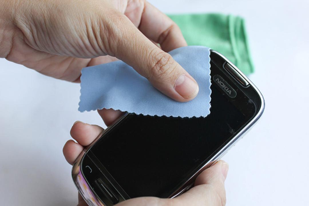 تمیز کردن صفحه نمایش گوشی