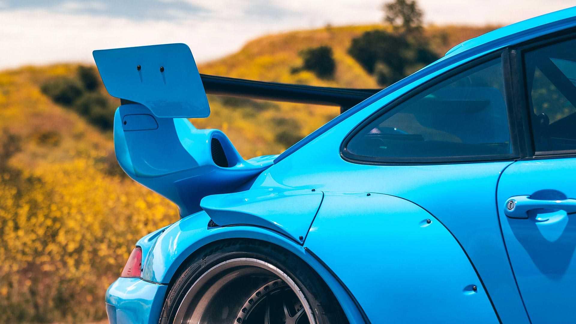 پورشه 911 RWB