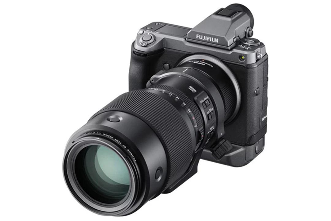 دوربین GFX100‌ فوجی فیلم