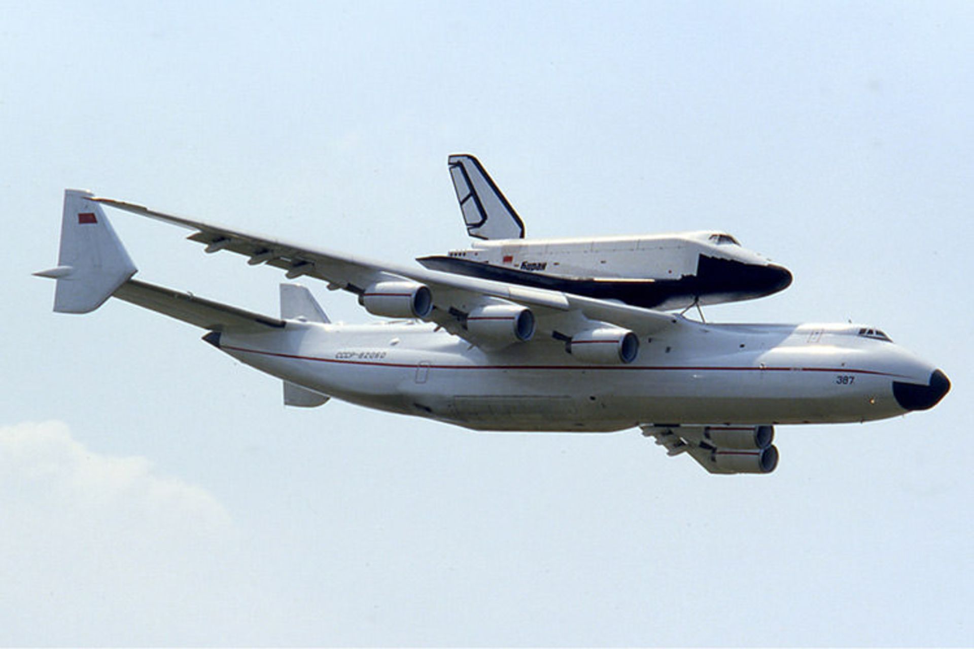 آنتونوف -۲۲۵ و مدارگرد بوران / An-225 and Buran Orbiter