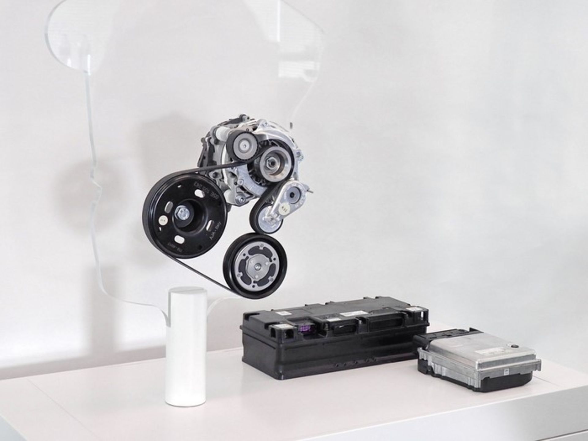 2020 volkswagen golf hybrid system