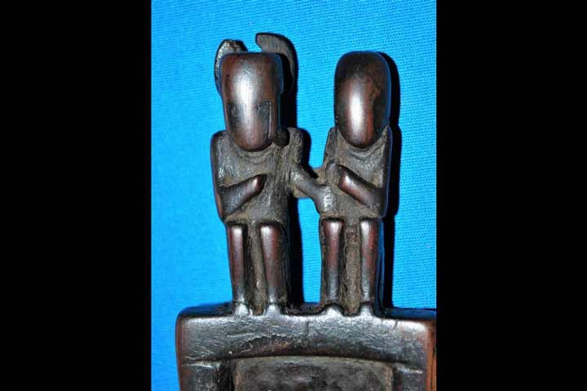 کشف برخی وسایل و ابزارهای آئینی مذهبی 